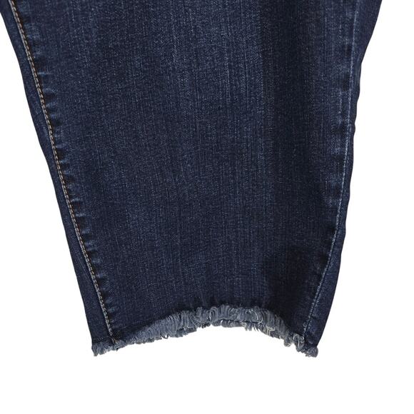 Lane Bryant Whiskering Frayed Hem Girlfriend Crop Women's Jeans 26 - Picture 3 of 5